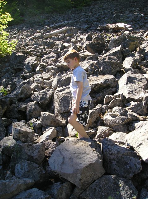 6.24-25.06 Memaloose Lake 059 